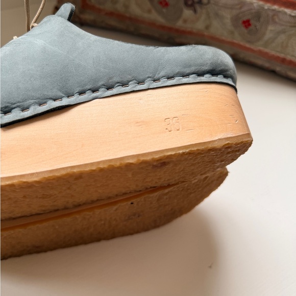 NWOT BRYR Zoe Wooden Platform Clog with Kilt Tassel Tongue in Agave - size 36 - Picture 10 of 11